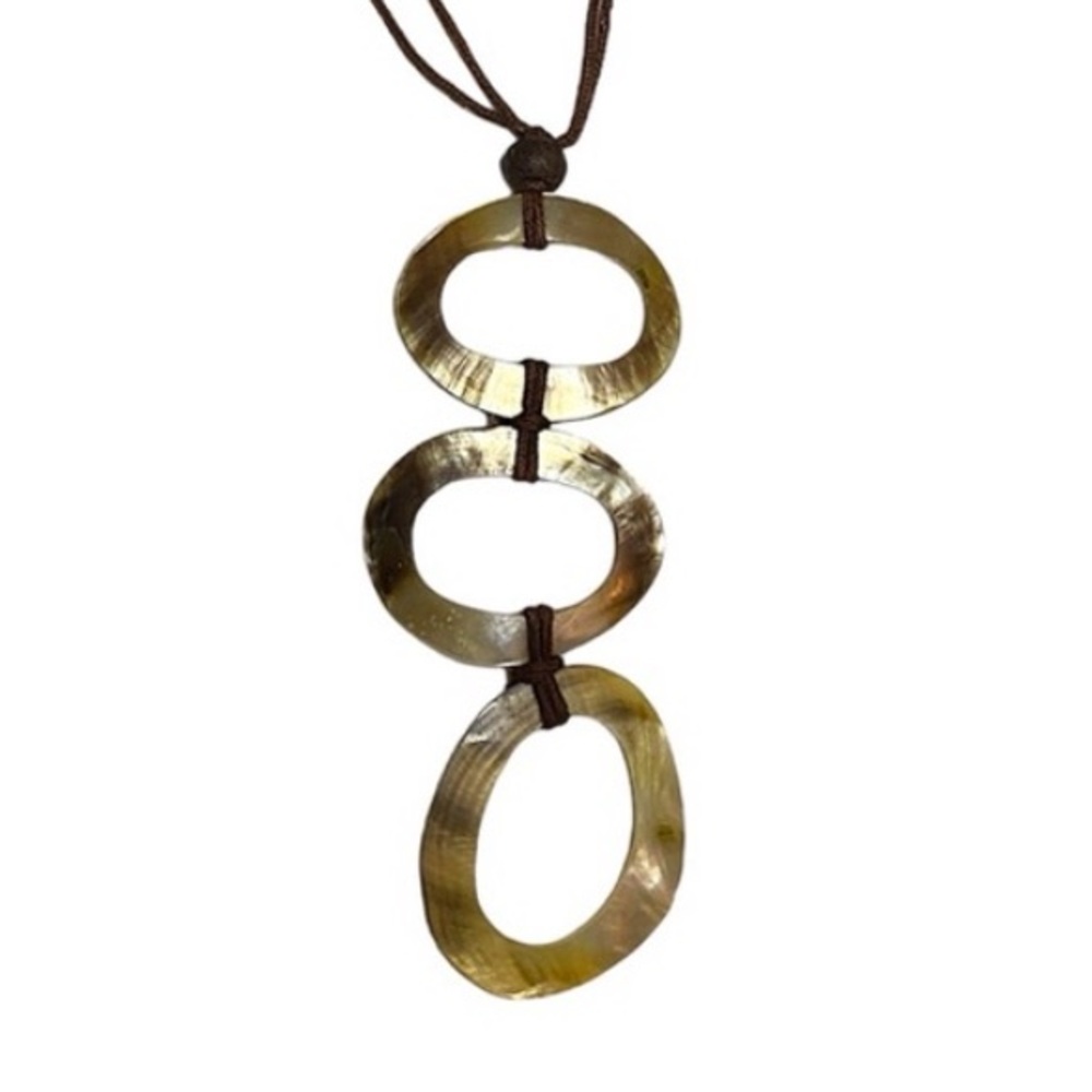 vintage shell necklace